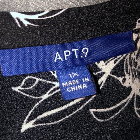 Apt 9 plus size 1X black/ white flowers - Picture 5 of 6